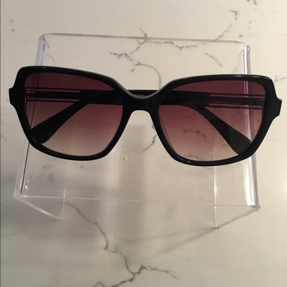 Diane Von Furstenberg Accessories - Women’s DVF square sunglasses